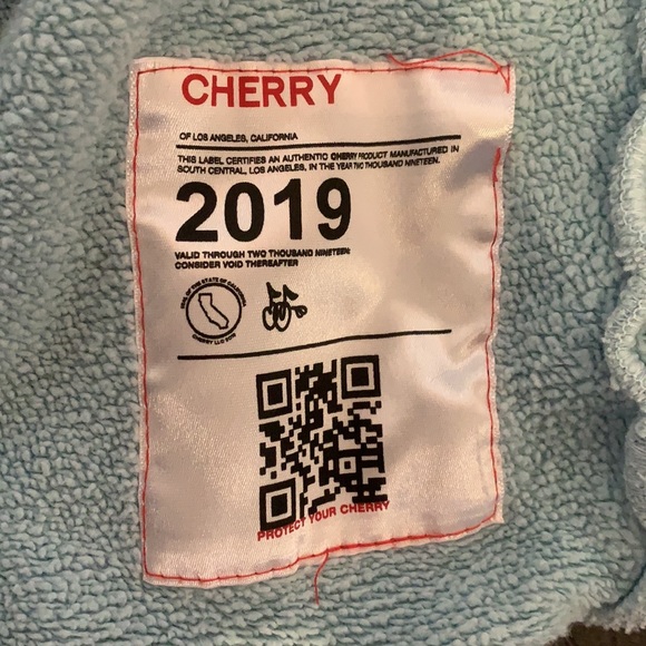 Cherry la blue hoodie - Picture 4 of 4